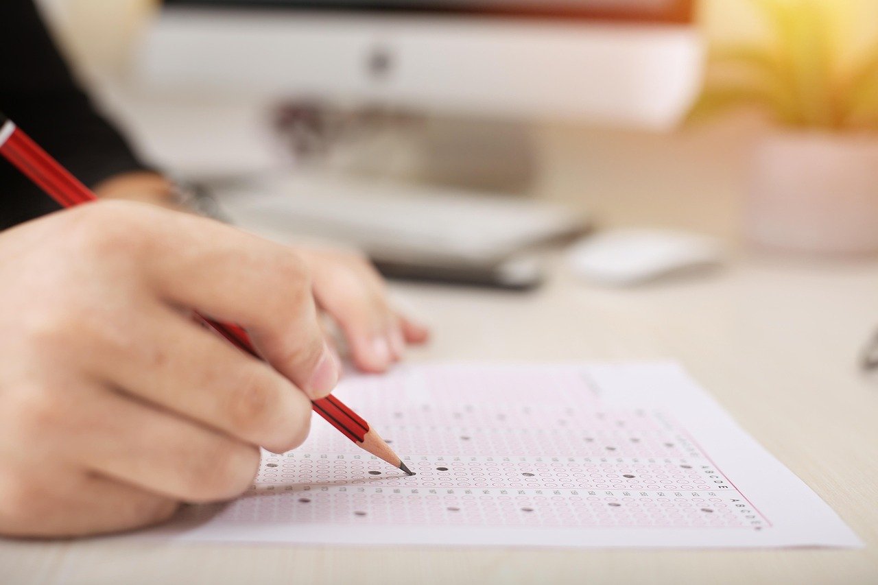 omr, sheet, fill, paper, hand, young, people, portrait, table, man, pencil, wooden, filled, wood, school, office, business, education, study, circle, choice, exam, phone, document, brown business, brown office, brown school, brown education, brown phone, brown paper, brown study, brown table, brown company, brown studying, brown telephone, brown document, brown circle, exam, exam, exam, exam, exam